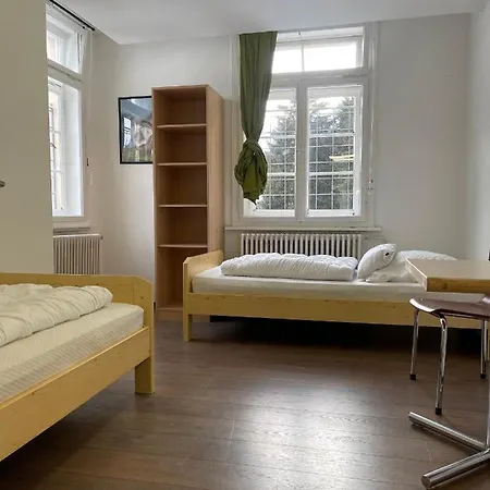 Hostel Wildes Wintercamp Im Sportclub Waldschlossli *